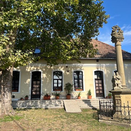 Hotel Bor Es Kenyer Hegymagas Esterno foto
