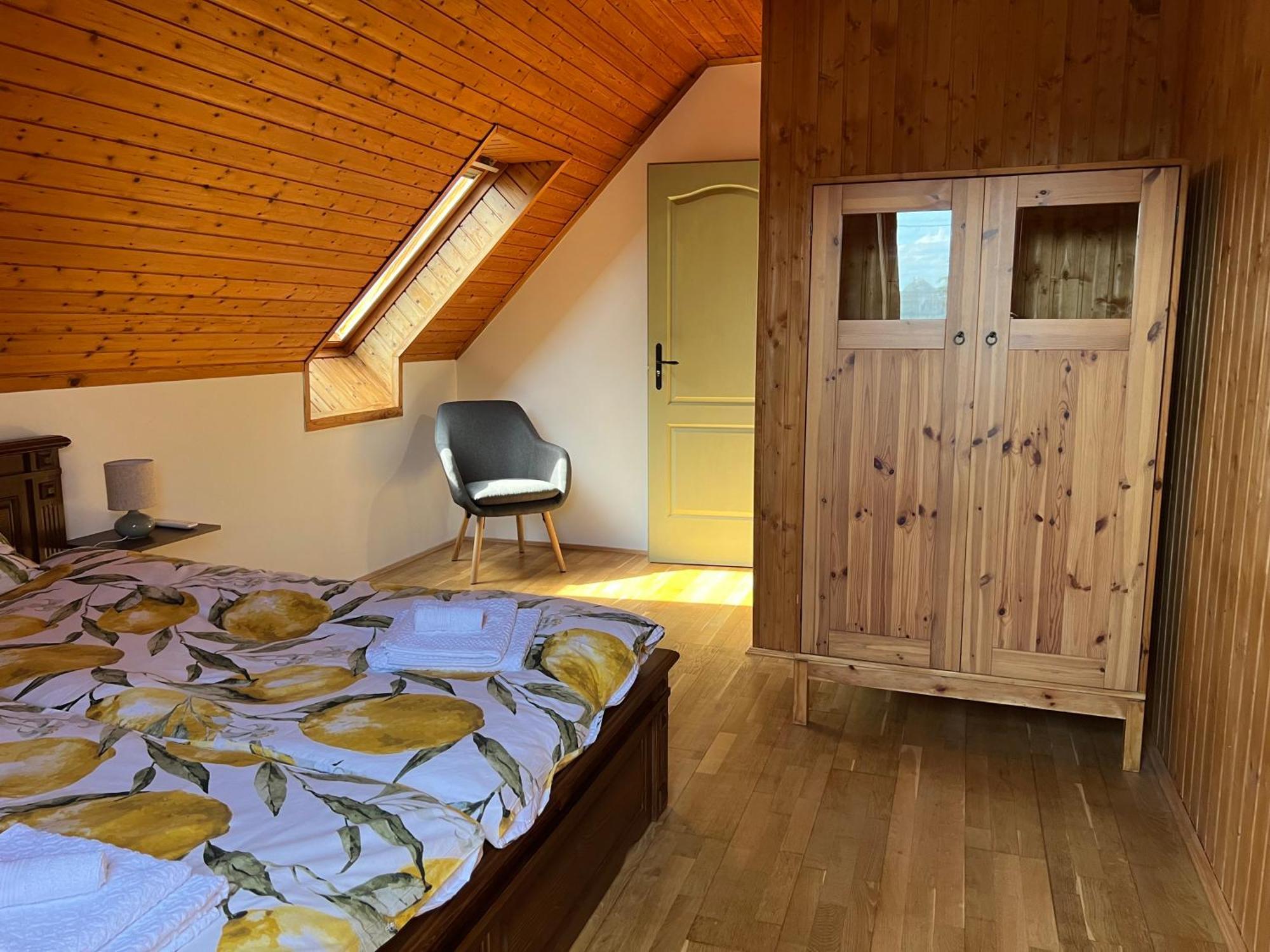 Hotel Bor Es Kenyer Hegymagas Esterno foto